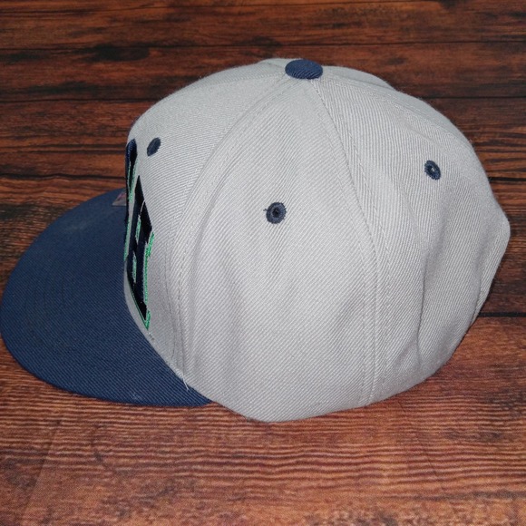 Notre Dame Fighting Irish Top of the World Embroidered Wool Blend Snap Back Gray - Picture 4 of 7